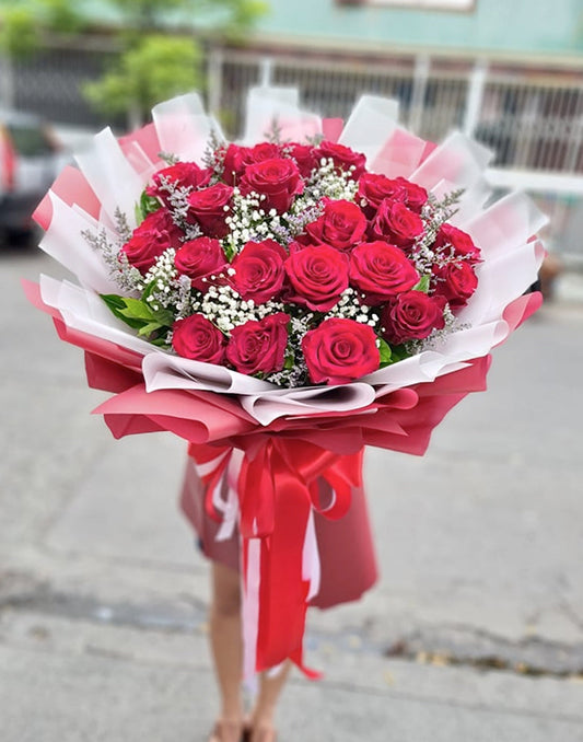 Midsummer Night Red Ecuadorian Roses